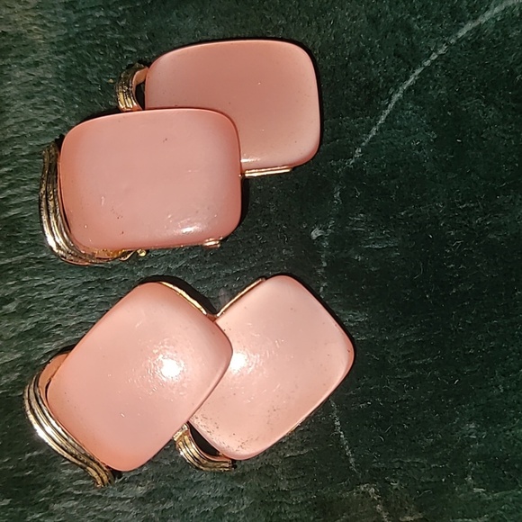 Lisner double rectangle pink moonglow Lucite clip-on earrings circa 1950's - Picture 1 of 4